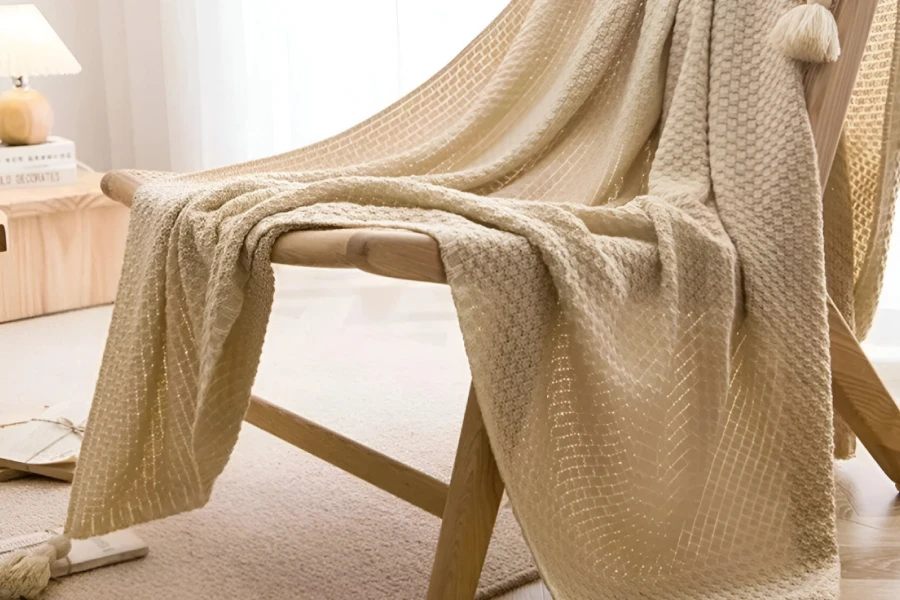 Chunky Knit Tasseled Throw Blanket