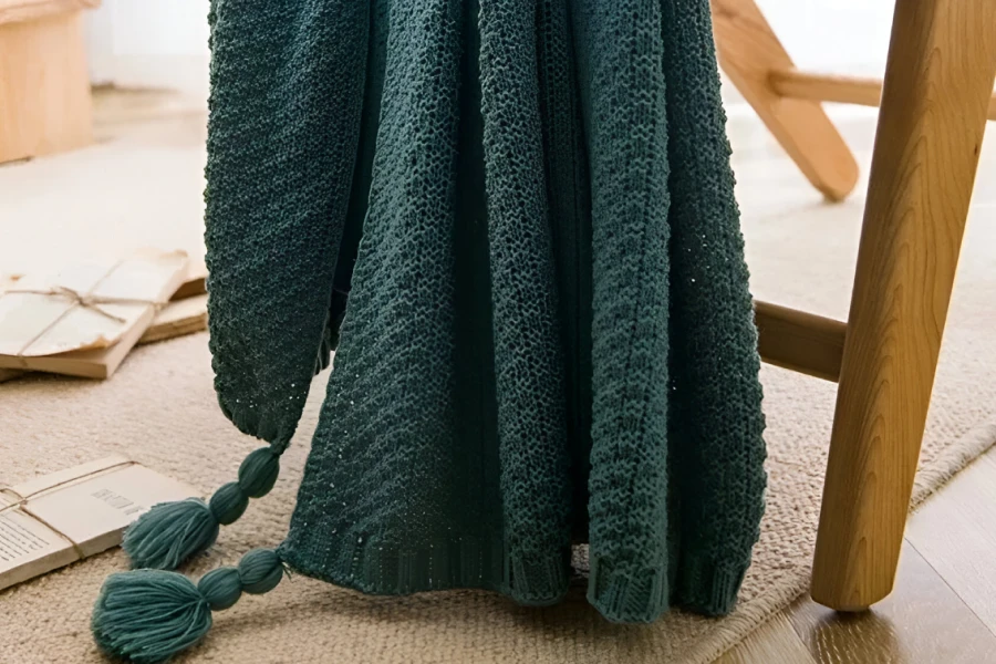 Cozy Chunky Knit Blanket with Tassels